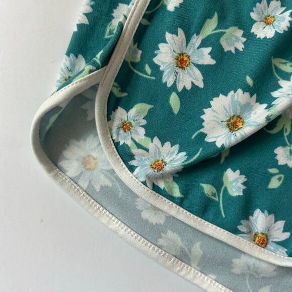 Love, Glam Girl Floral Elastic Waist Pull-On Knit Shorts L Large NWOT - Picture 2 of 6